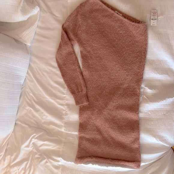 Soft one shoulder sweater dress - Picture 2 of 5